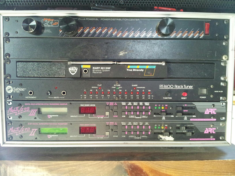 Rack_of_Old_00